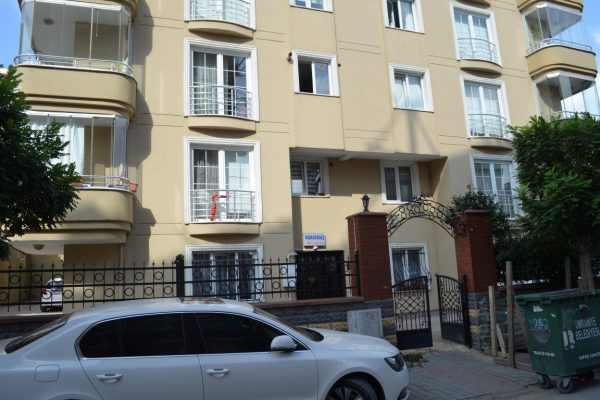 Karadeniz Apartmani (7) (Medium)